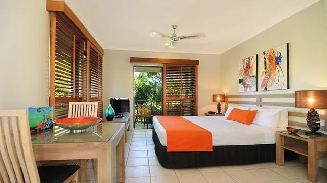 Meridian Port Douglas photo 1
