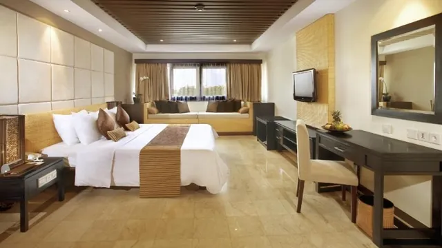 Beachfront Suites Bali Hotel photo 2
