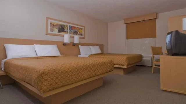 City Express Saltillo Sur Hotel photo 2