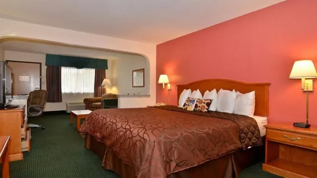 Red Roof Inn West Memphis photo 3