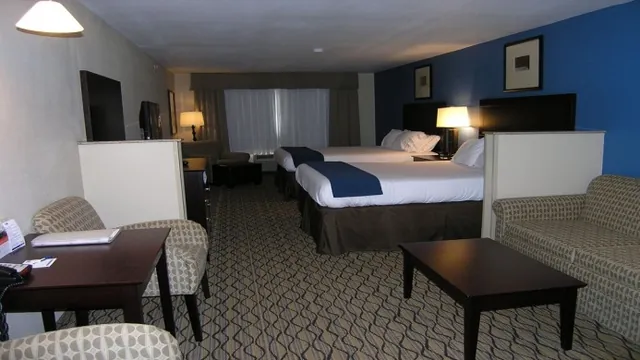Econo Lodge Vernon photo 2