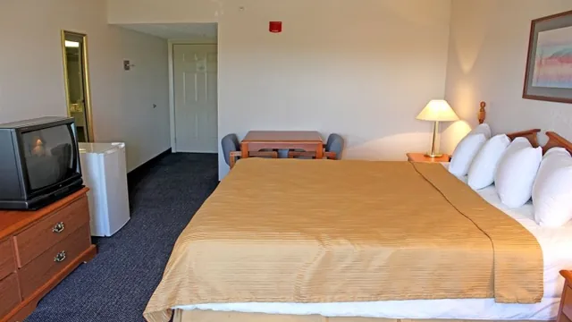 Americas Best Value Inn & Suites-Manor - Austin East photo 3