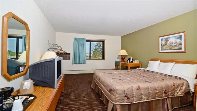 Americas Best Value Inn Hayward, WI photo 2