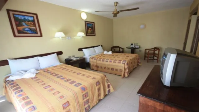 Hotel Tulija Express Palenque photo 2