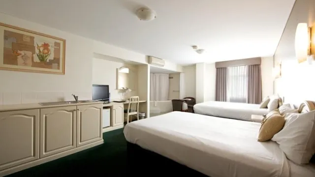 Northbridge Hotel & Suites Kamloops photo 2