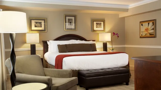 Ambassador Hotel Kansas City photo 3