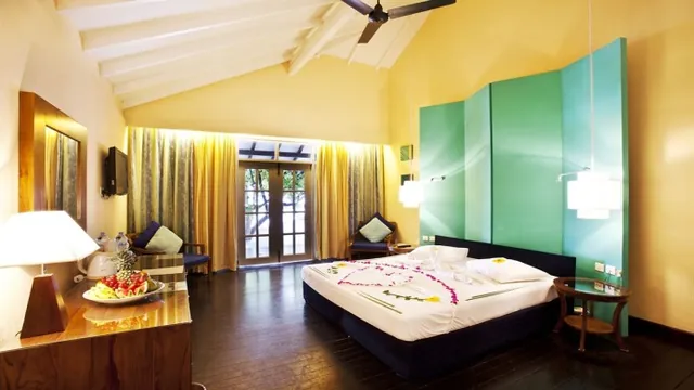 Adaaran Select Meedhupparu Resort Raa Atoll photo 3