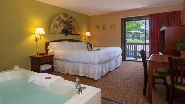 Polynesian Resort Wisconsin Dells photo 2
