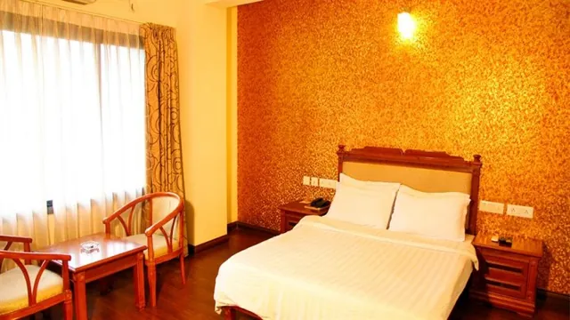 Deshadan Plaza Cochin Hotel photo 1