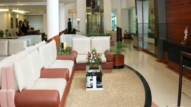 Deshadan Plaza Cochin Hotel photo 2