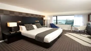 Horse & Hound Hotel Wexford County