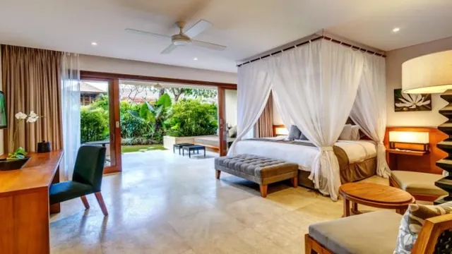 Ize Seminyak Resort photo 3