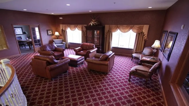 Quincy Inn & Suites photo 2