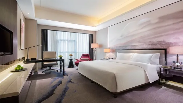Royal Suites & Towers Wuhan Hotel photo 3