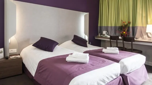 Hotel Kyriad Carcassonne Ouest La Cite photo 2
