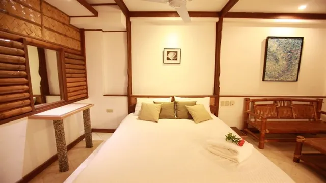Club Mabuhay La Laguna Resort Puerto Galera photo 2