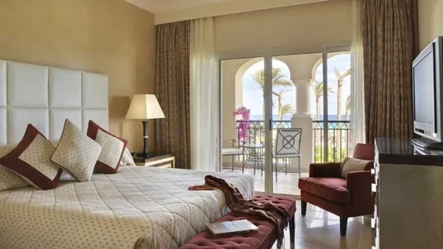 Jaz Crystal Resort Marsa Matruh photo 1