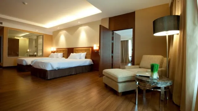 The Grand Fourwings Convention Hotel Bangkok photo 2