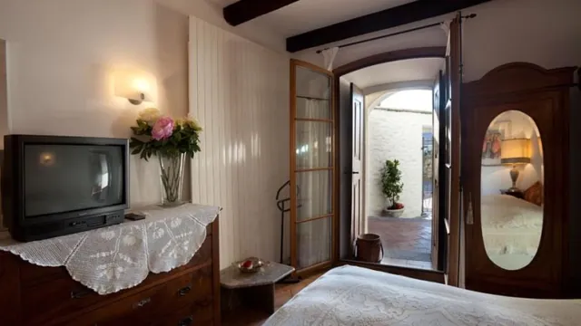Grotto Flora Bigogno D'agra Bed & Breakfast photo 2
