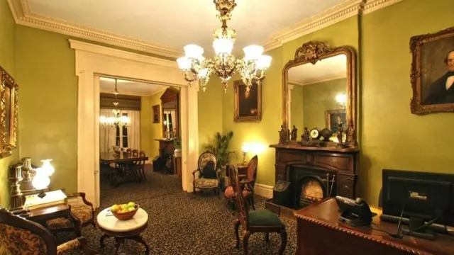 Lamothe House Hotel New Orleans photo 2