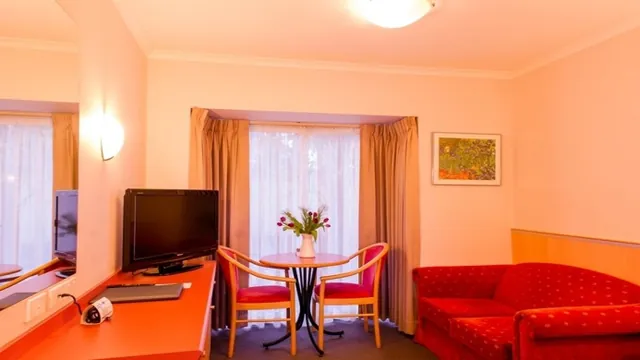 The Waverley International Hotel Glen Waverley photo 2