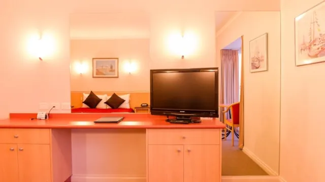 The Waverley International Hotel Glen Waverley photo 3