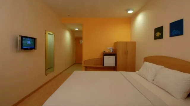 Ginger Hotel Agartala photo 2