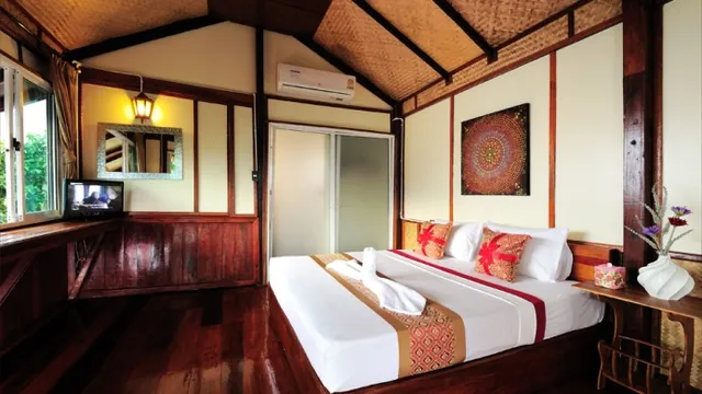 Phuphaya Seaview Resort Phi Phi Island photo 3
