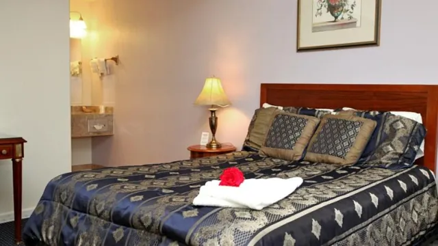 Americas Best Value Inn Oceanside photo 3