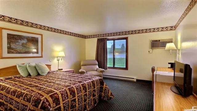 Americas Best Value Inn & Suites Pensacola , FL photo 2