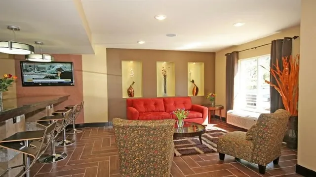 Americas Best Value Inn North Capital photo 2