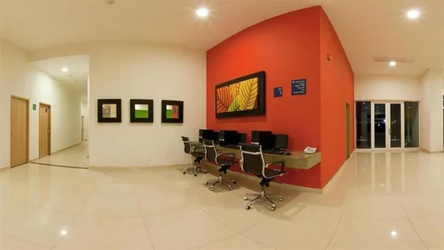 City Express Hotel Manzanillo photo 1