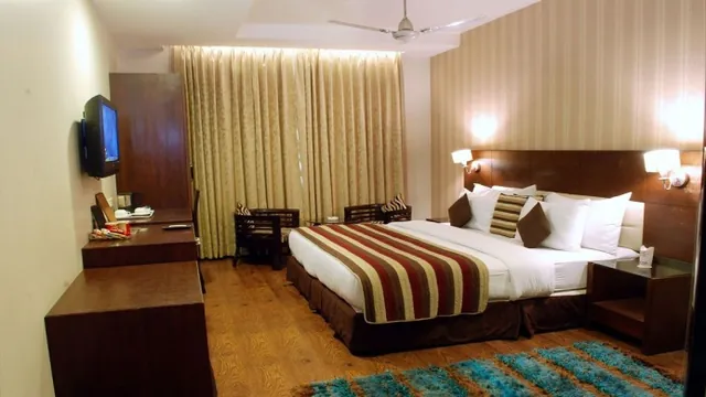 Hotel Liv Inn West Patel Nagar photo 3