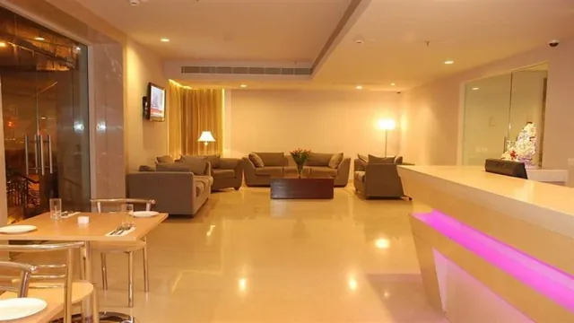 Hotel Liv Inn Naraina Vihar photo 2