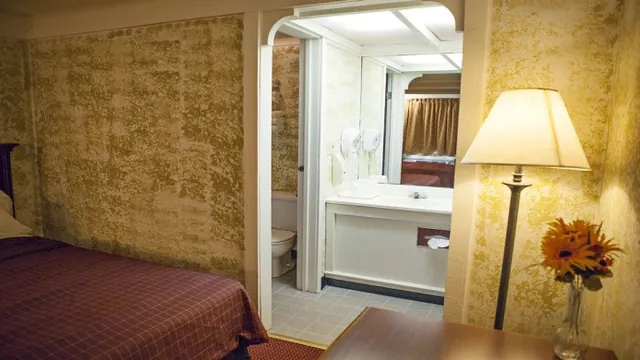 Americas Best Value Inn Canton photo 2