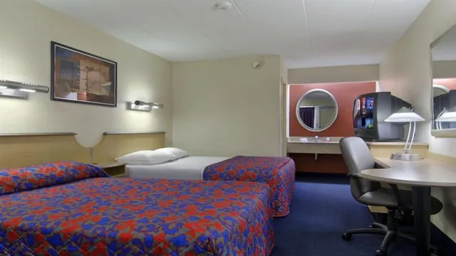 Americas Best Value Inn Canton photo 3