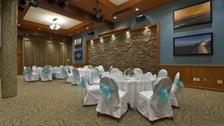 Coast Tsawwassen Inn