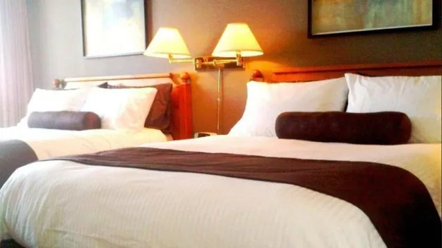 Coast Tsawwassen Inn photo 3
