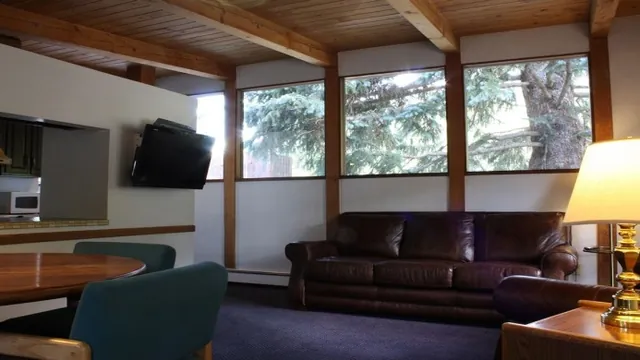 St. Moritz Lodge Aspen photo 1