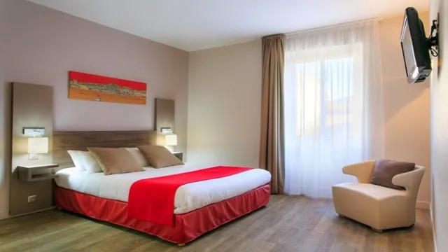 Quality Hotel Marseille Vieux Port photo 1