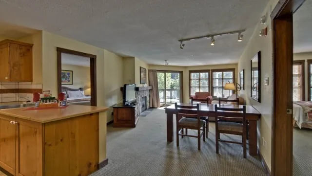 Coast Blackcomb Suites at Whistler Hotel photo 2