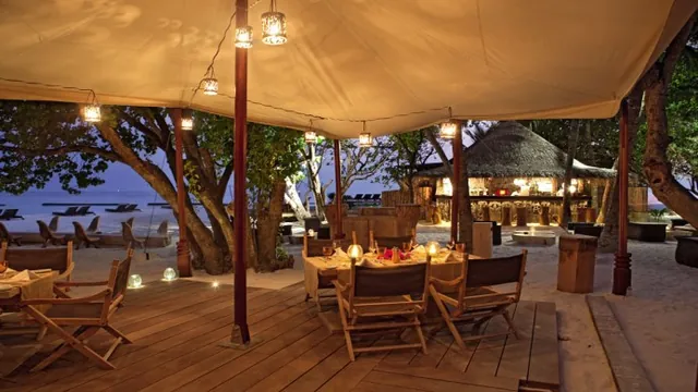 Constance Moofushi Resort South Ari Atoll photo 2