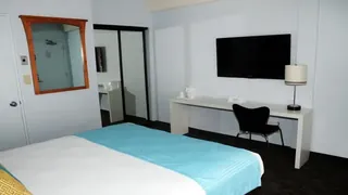 La Jolla Cove Suites Hotel