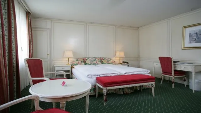 Posthotel Holiday Villa Arosa photo 1
