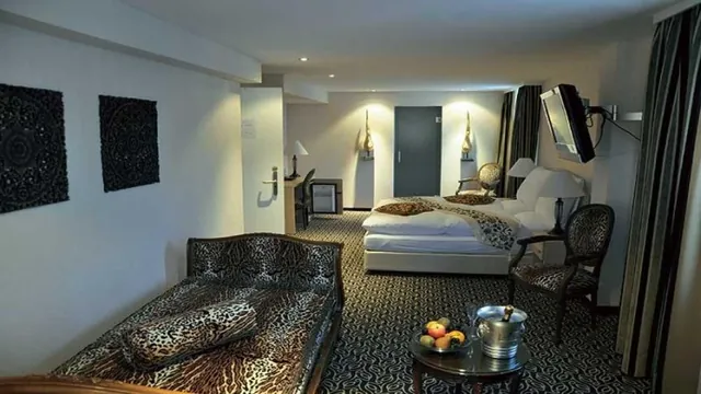 Posthotel Holiday Villa Arosa photo 3