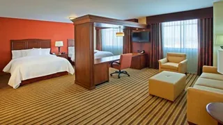 Hampton Inn & Suites Chicago - Mt. Prospect