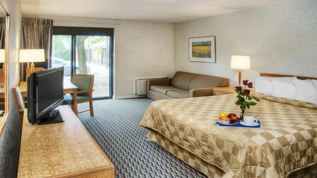Canadas Best Value Inn & Suites Parry Sound photo 2