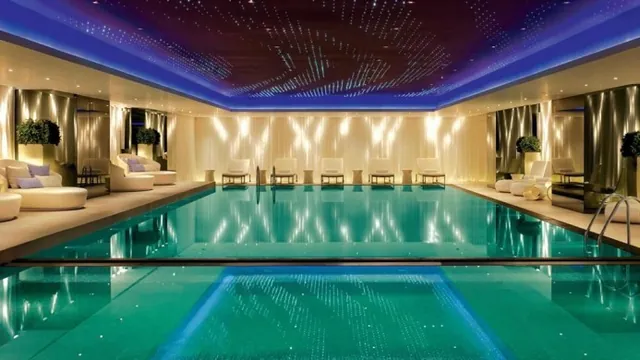 Holiday Inn Express Hong Kong Soho photo 3
