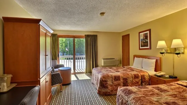 Econo Lodge Brooks photo 3