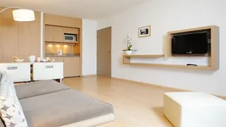 Residhome Appart Hotel Seine Saint Germain Carrieres Sur Seine